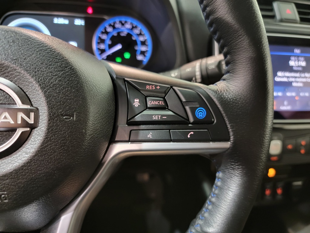 Nissan LEAF 2023