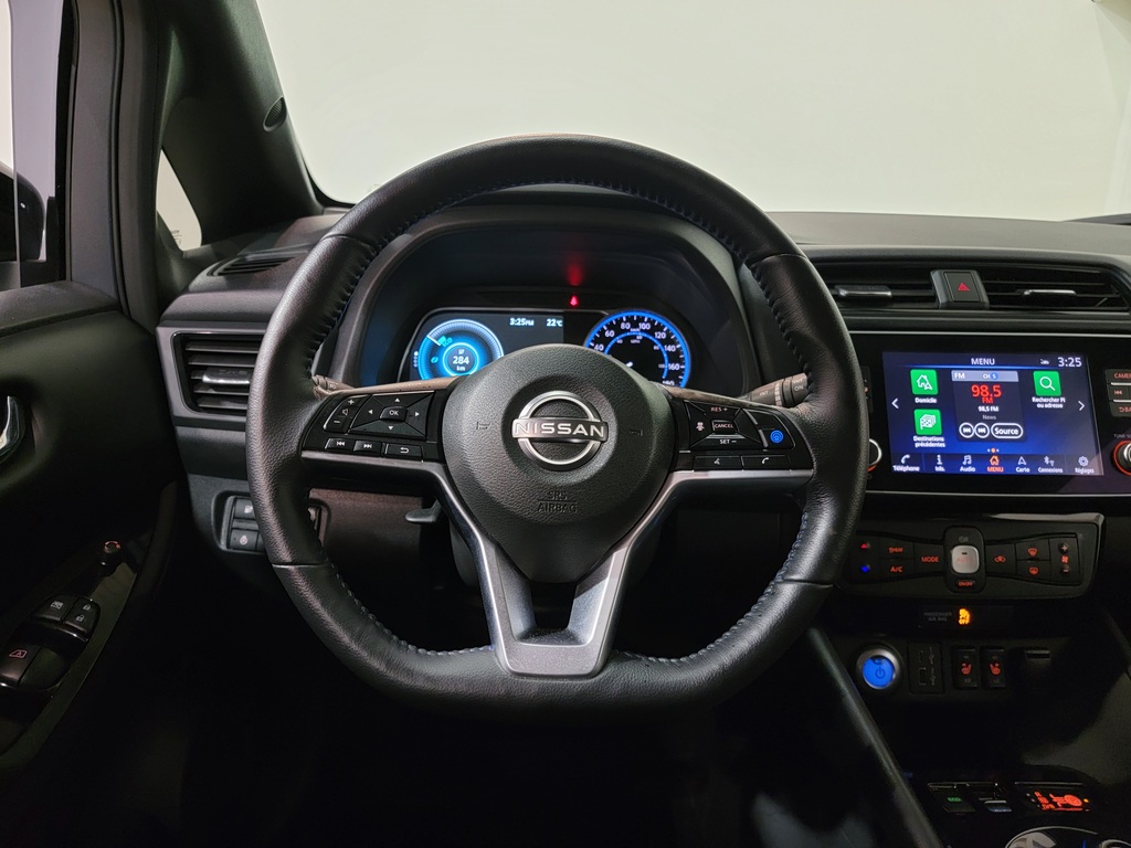 Nissan LEAF 2023