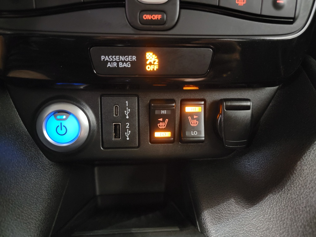 Nissan LEAF 2023