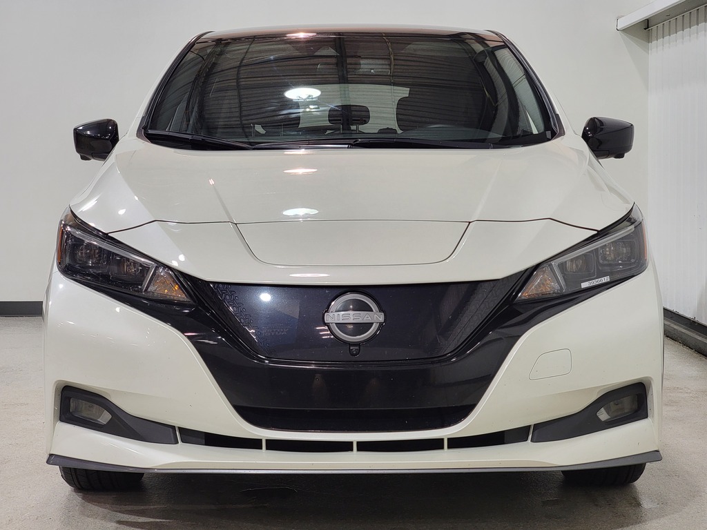 Nissan LEAF 2023
