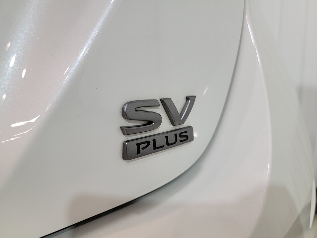Nissan LEAF 2023