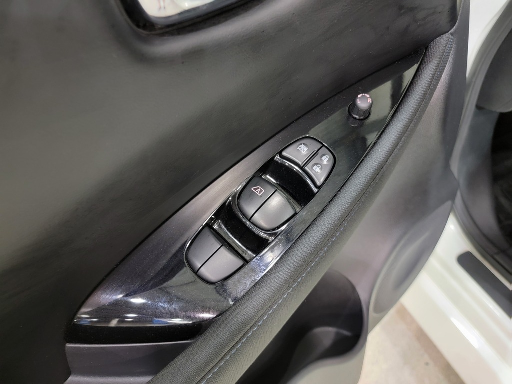 Nissan LEAF 2023
