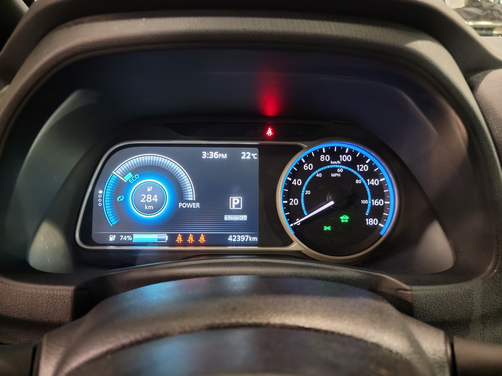 Nissan LEAF 2023