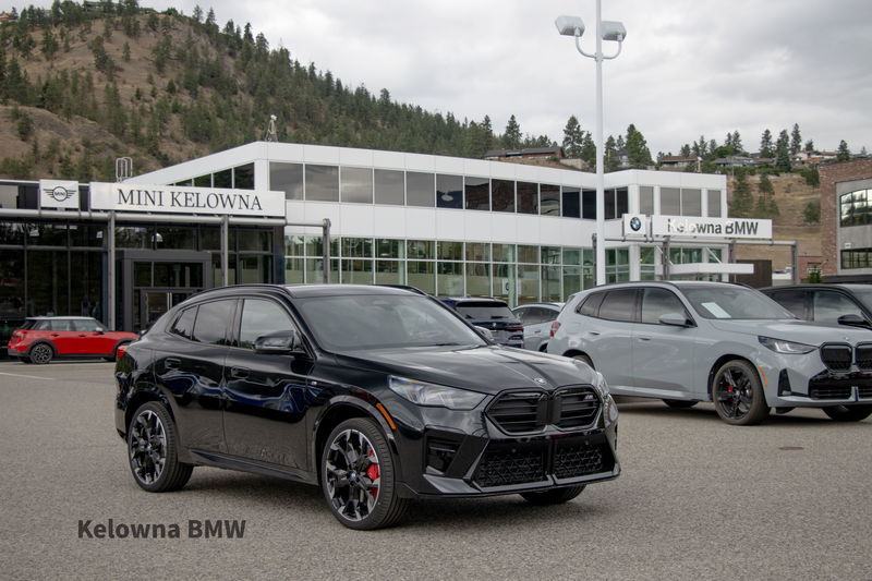 2025 BMW X2 M35i