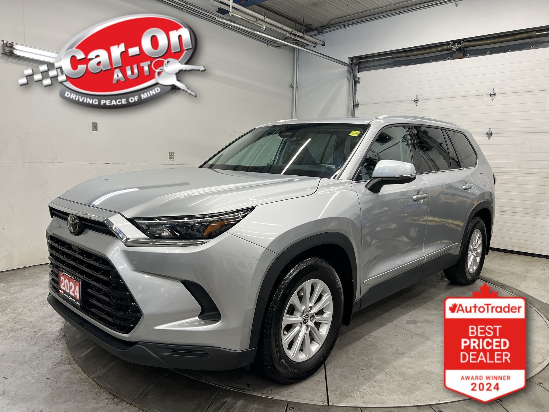 2024 Toyota Grand Highlander XLE AWD | 8-PASS | LEATHER | WIRELESS CARPLAY
