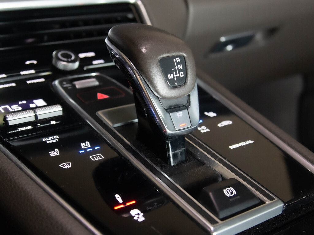 2018 Porsche Panamera E-Hybrid 4, Toronto, Cash