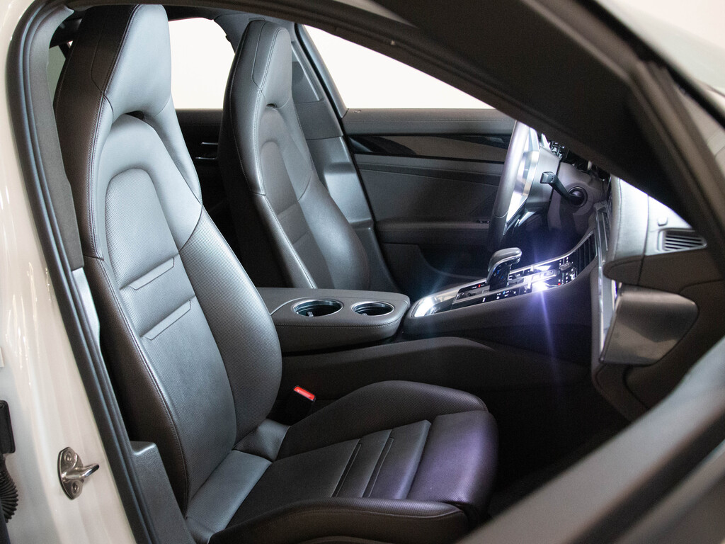 2018 Porsche Panamera E-Hybrid 4, Toronto, Cash