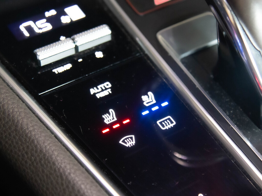 2018 Porsche Panamera E-Hybrid 4, Toronto, Cash