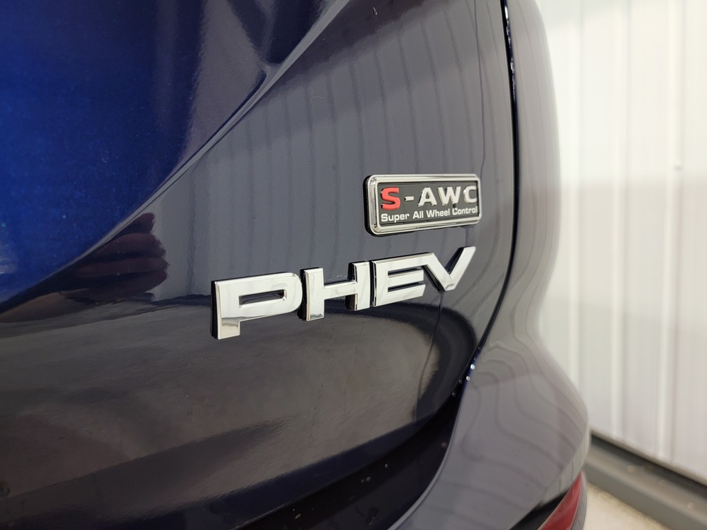 Mitsubishi Outlander PHEV 2025