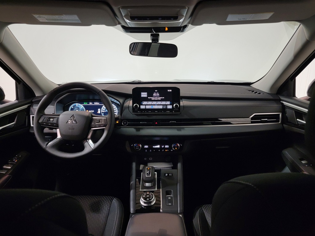 Mitsubishi Outlander PHEV 2025