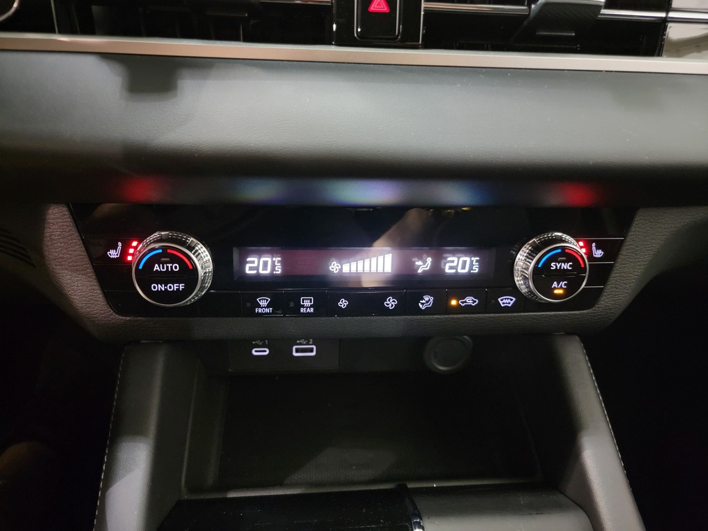 Mitsubishi Outlander PHEV 2025