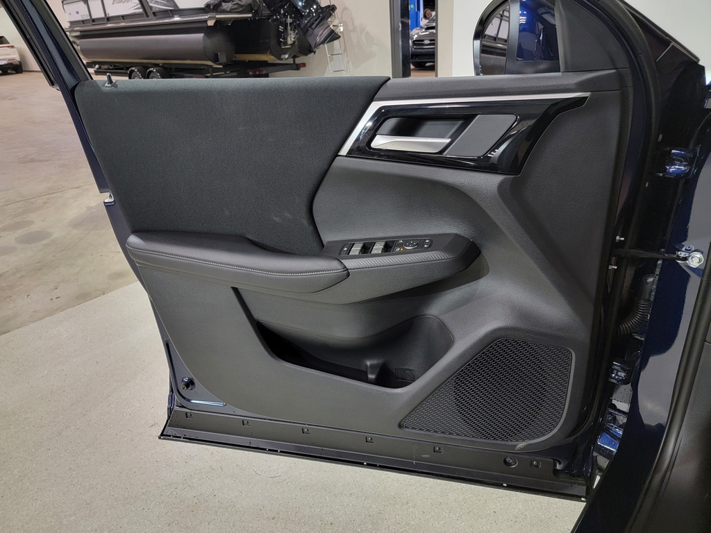 Mitsubishi Outlander PHEV 2025