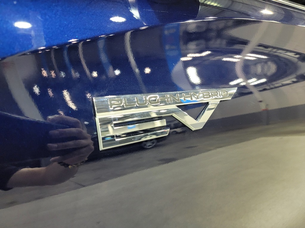 Mitsubishi Outlander PHEV 2025