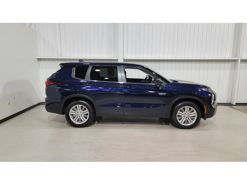 Mitsubishi Outlander PHEV 2025