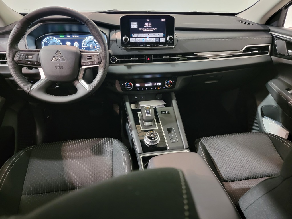 Mitsubishi Outlander PHEV 2025
