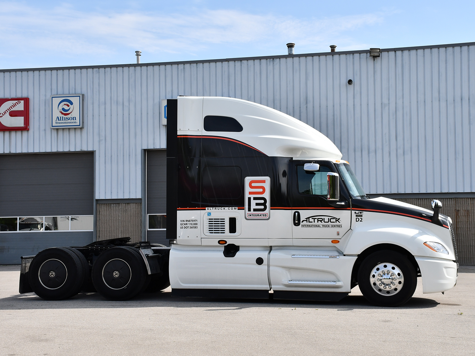 2024 International LT Series International S13