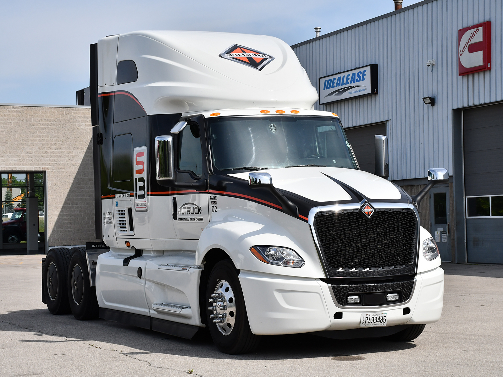 2025 International LT Series International S13