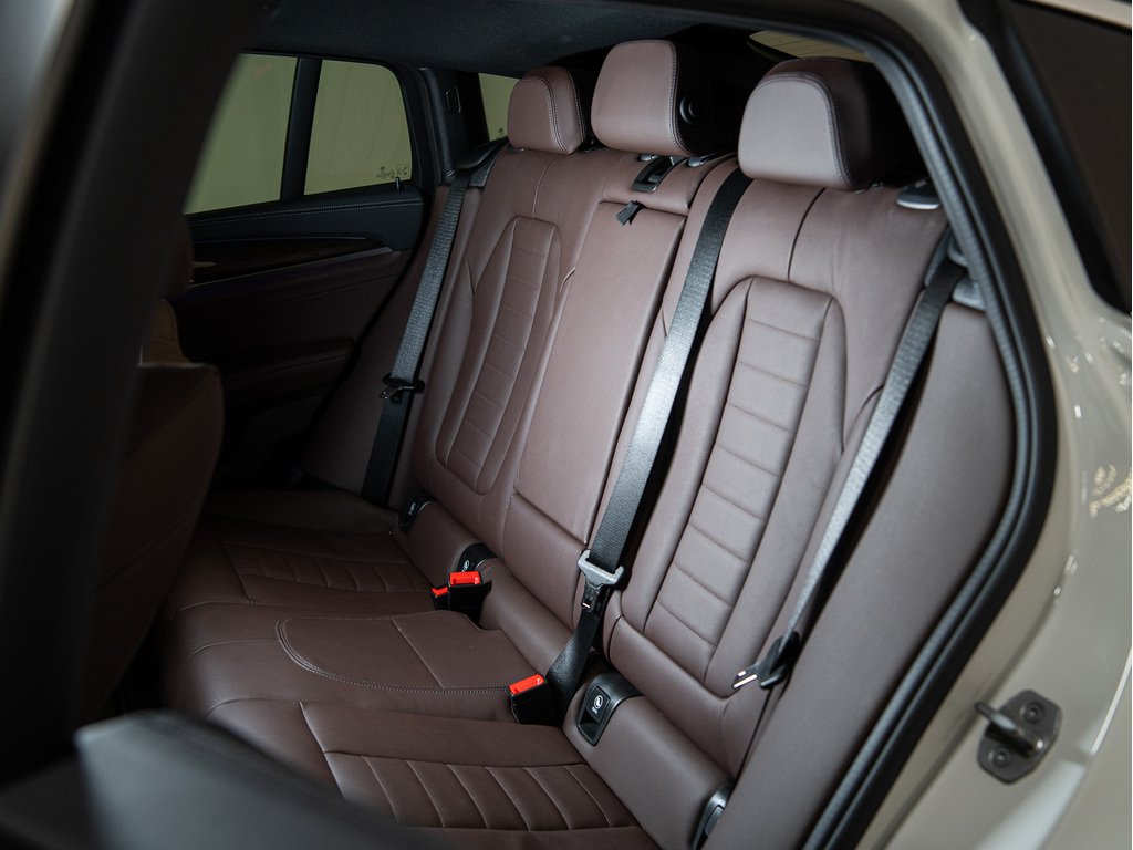 2022 BMW X4 xDrive30i, Toronto, Cash