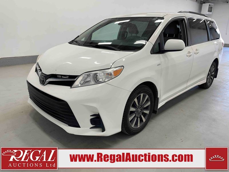 2019 Toyota Sienna LE