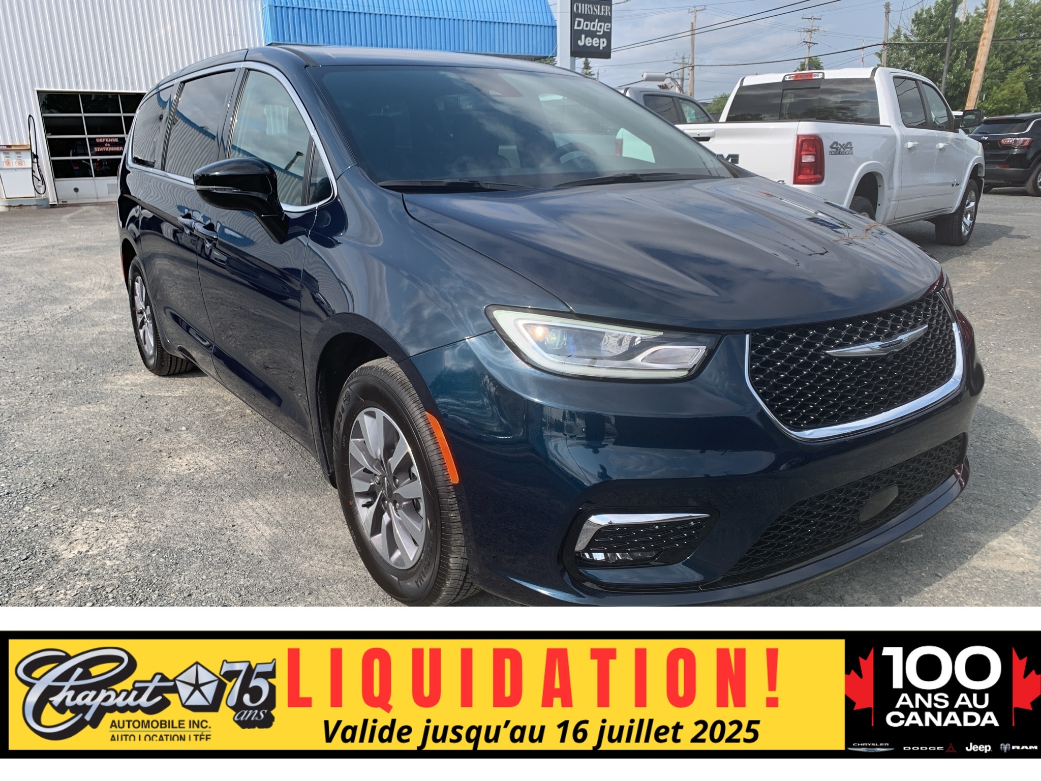 2025 Chrysler Pacifica Hybrid Select 2WD