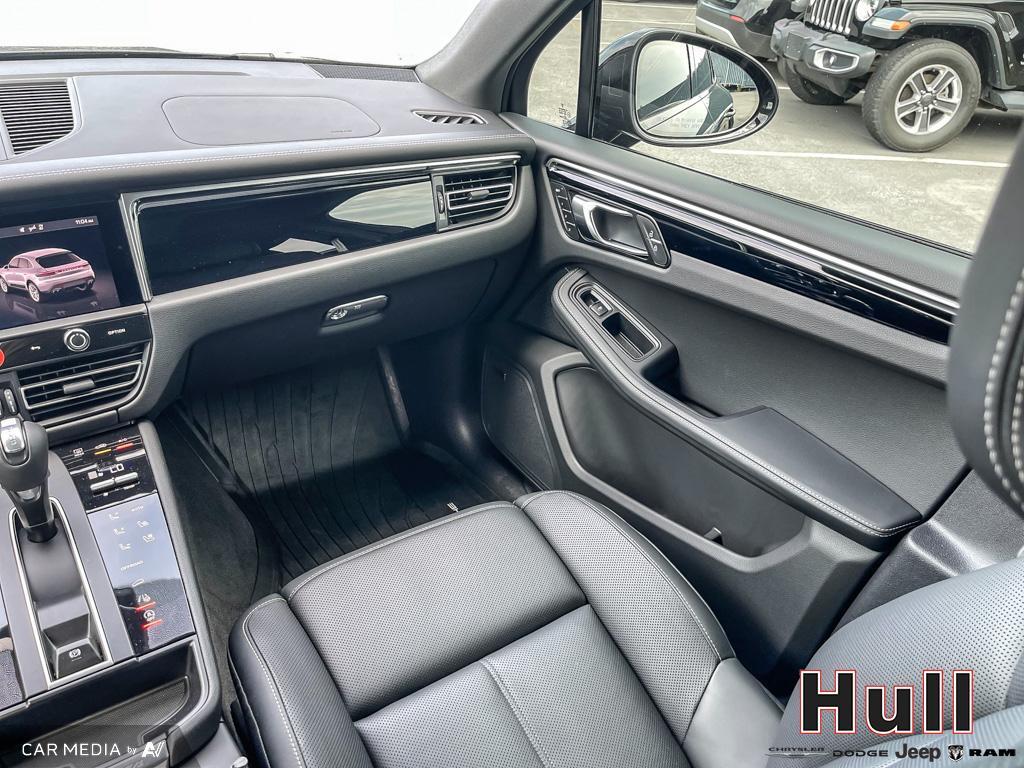 2023 Porsche Macan S, Toronto, Cash