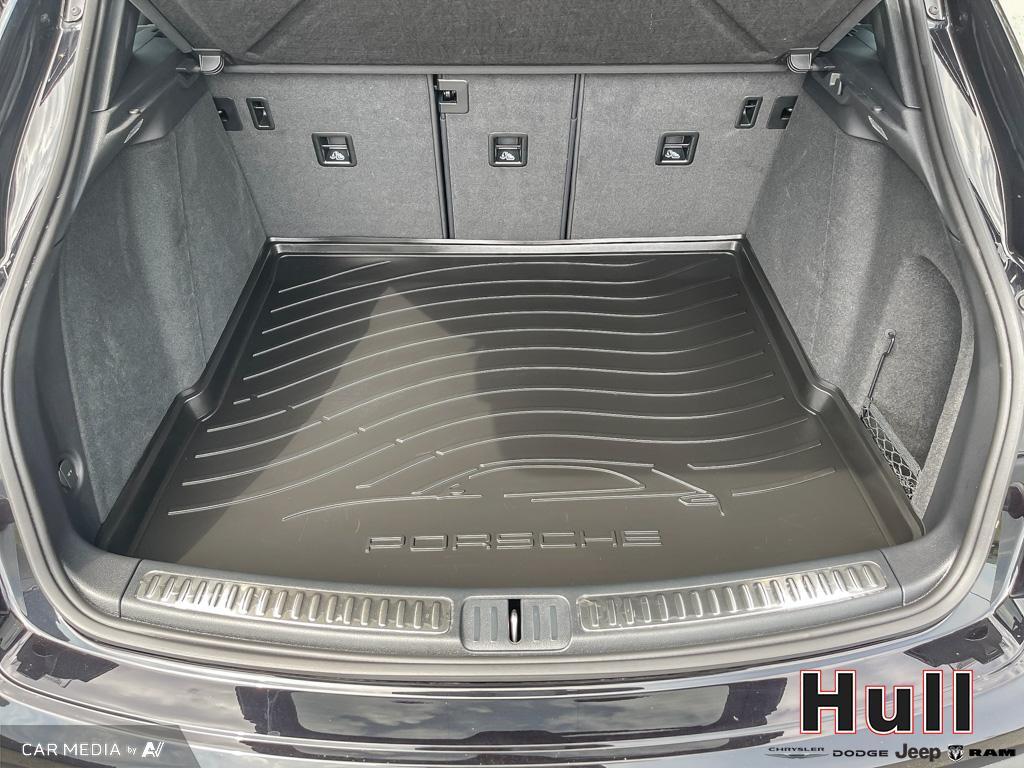 2023 Porsche Macan S, Toronto, Cash
