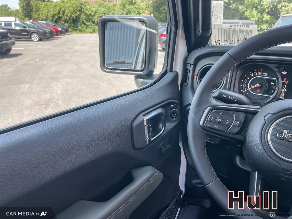 2025 Jeep Gladiator Mojave X, Toronto, Cash