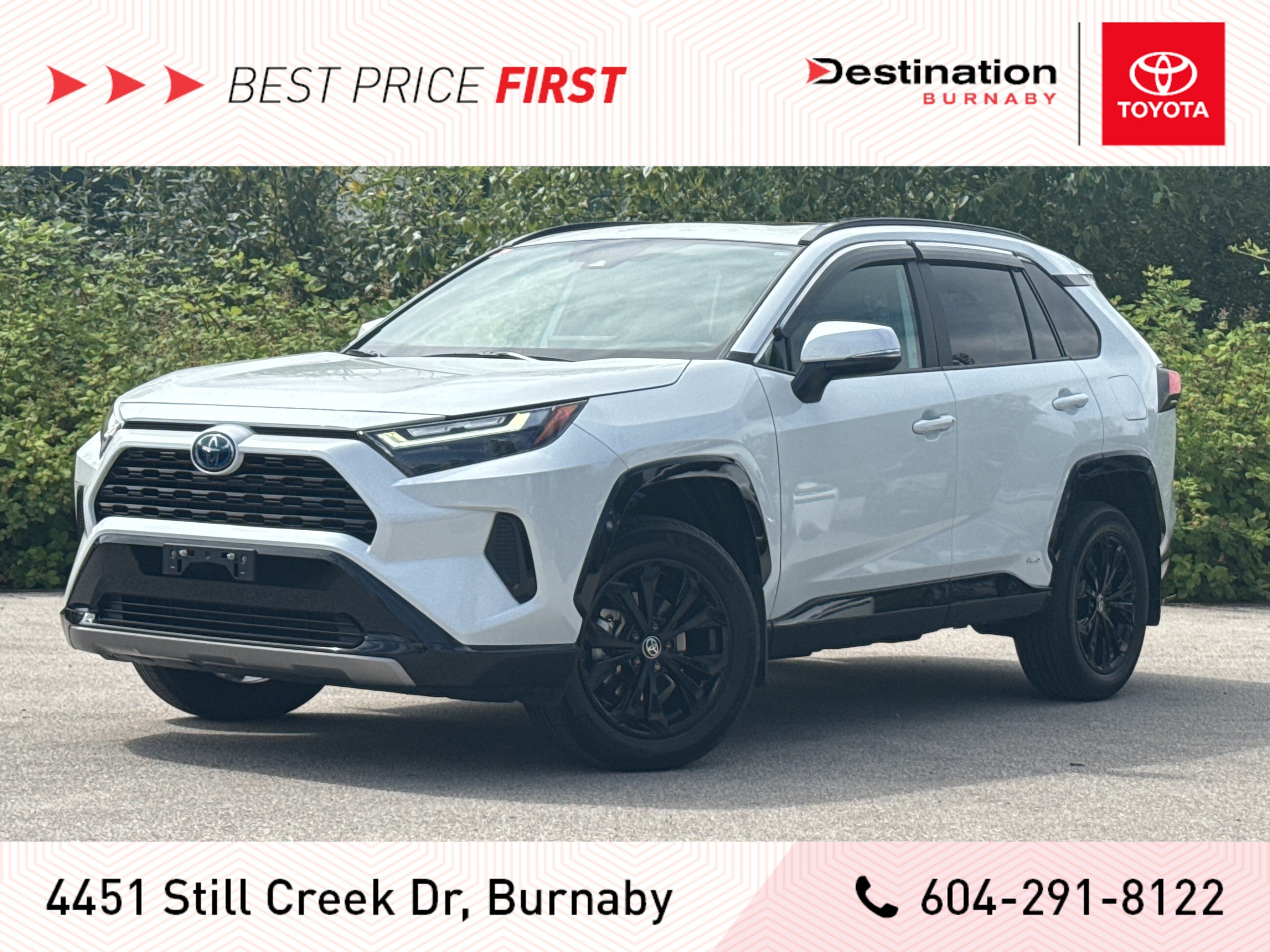 2024 Toyota RAV4 Hybrid SE AWD - Local, Low KMS, Toyota Certified!