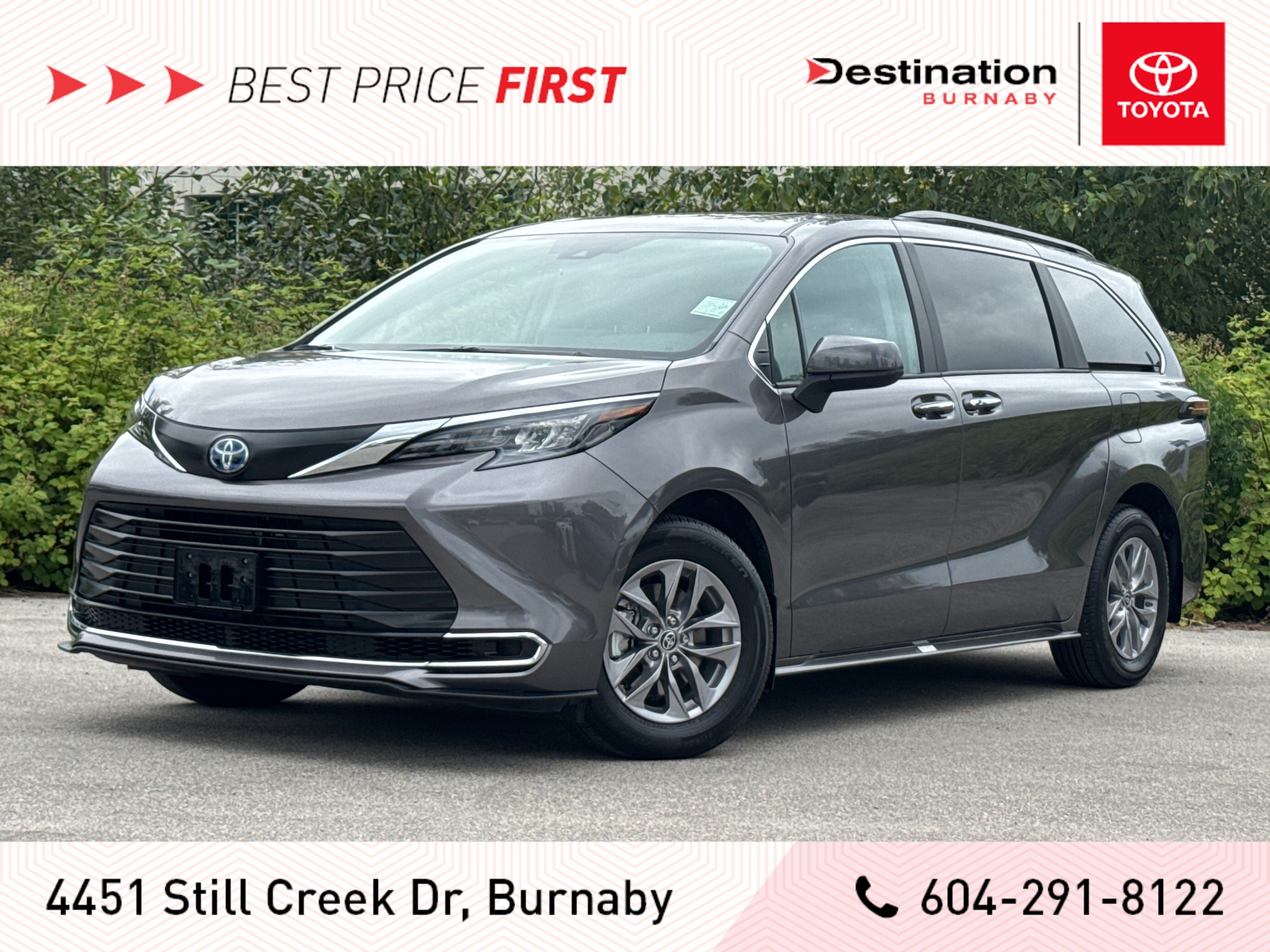 2024 Toyota Sienna XLE 8-Pass - Local, One Owner, No Accidents!