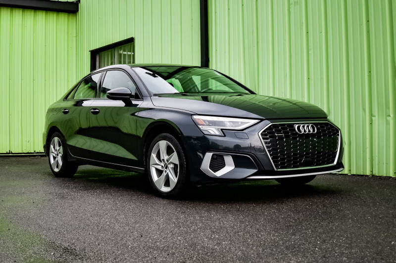 2024 Audi A3 Komfort 40 TFSI  • SUNROOF • HEATED LEATHER 