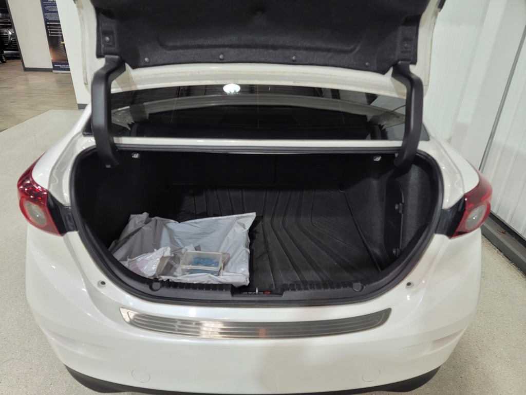 Mazda Mazda3 2016