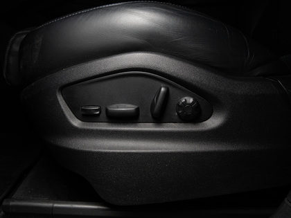 used 2022 Porsche Cayenne car, priced at $71,900