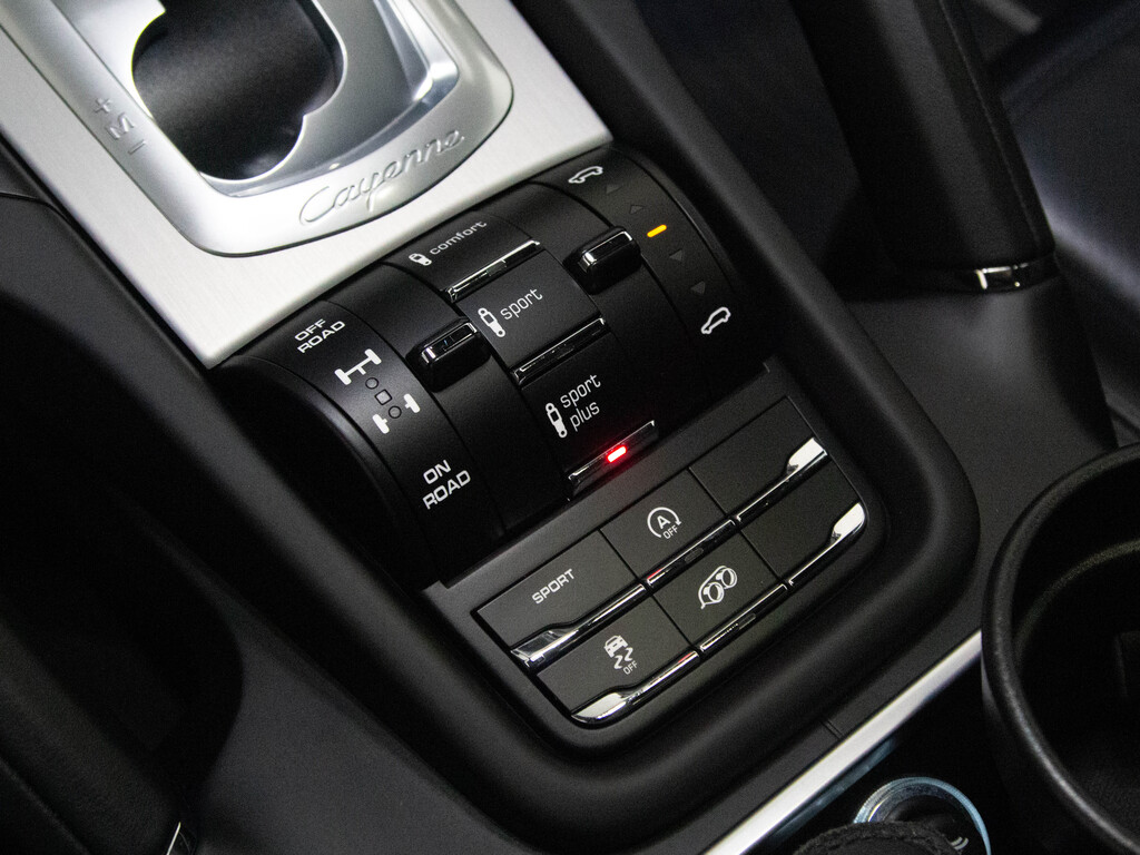 2016 Porsche Cayenne GTS, Toronto, Cash