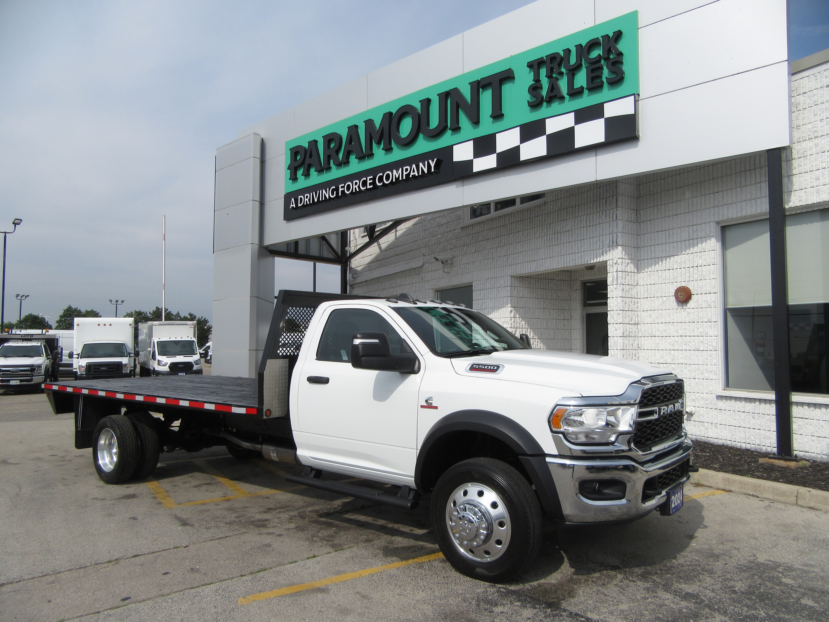 2024 Ram 5500 DIESEL REGULAR CAB WITH 16 FT WOOD FLAT DECK