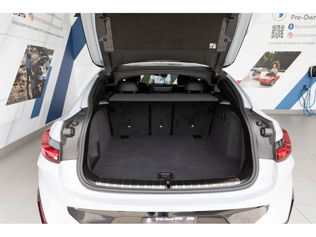 2024 BMW X4 xDrive30i, Vancouver, Cash