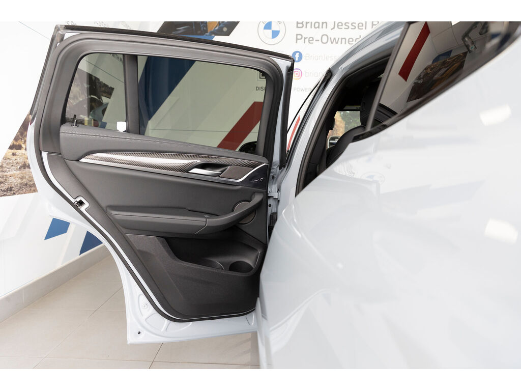 2024 BMW X4 xDrive30i, Vancouver, Cash