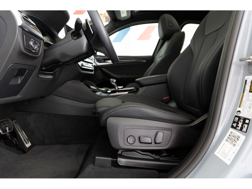 2024 BMW X4 xDrive30i, Vancouver, Cash