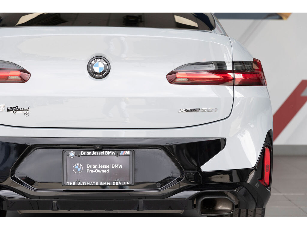 2024 BMW X4 xDrive30i, Vancouver, Cash