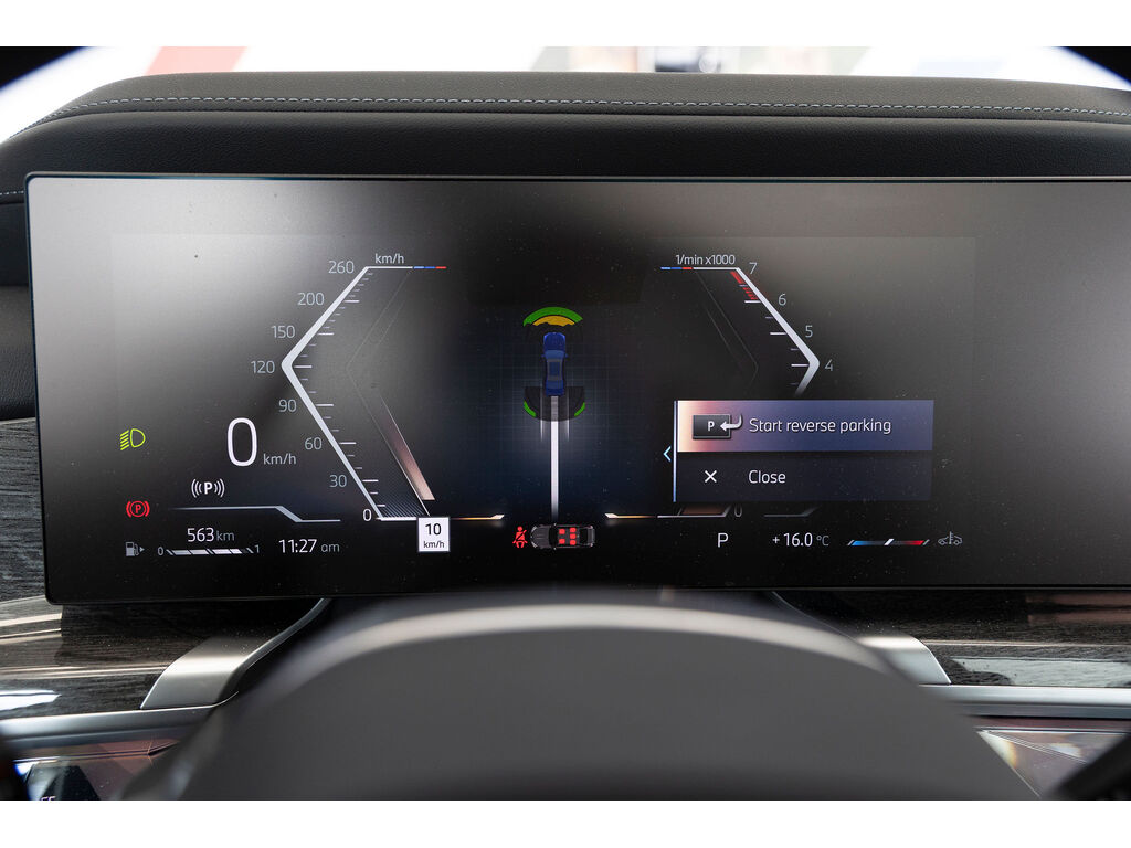2024 BMW 760i xDrive, 温哥华, 全款车