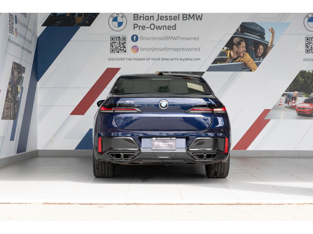 2024 BMW 760i xDrive, 温哥华, 全款车