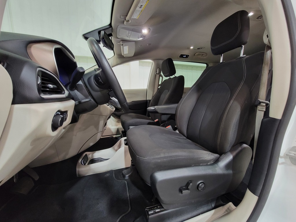 Chrysler Grand Caravan 2022