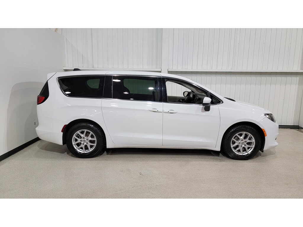 Chrysler Grand Caravan 2022