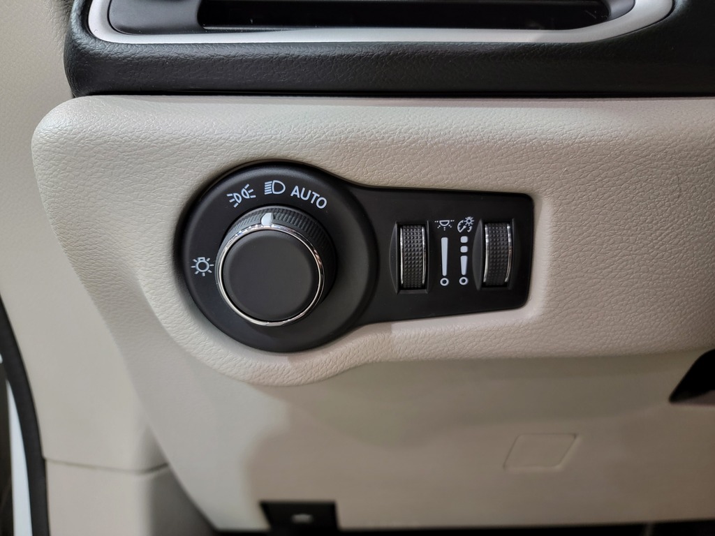 Chrysler Grand Caravan 2022