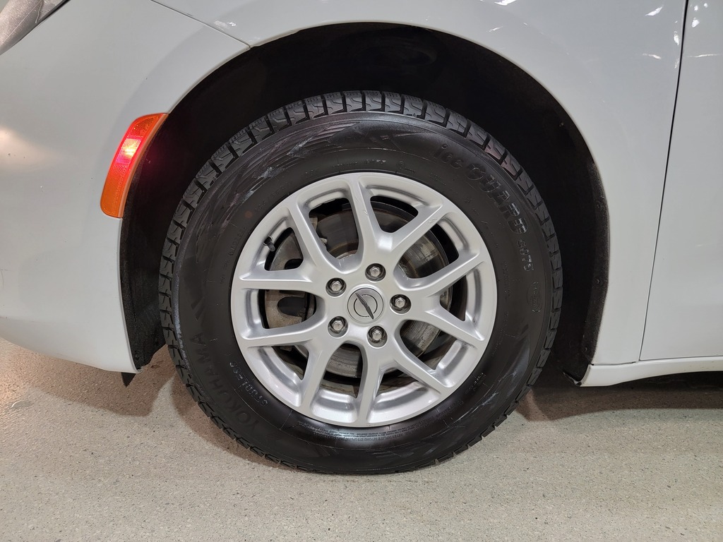 Chrysler Grand Caravan 2022