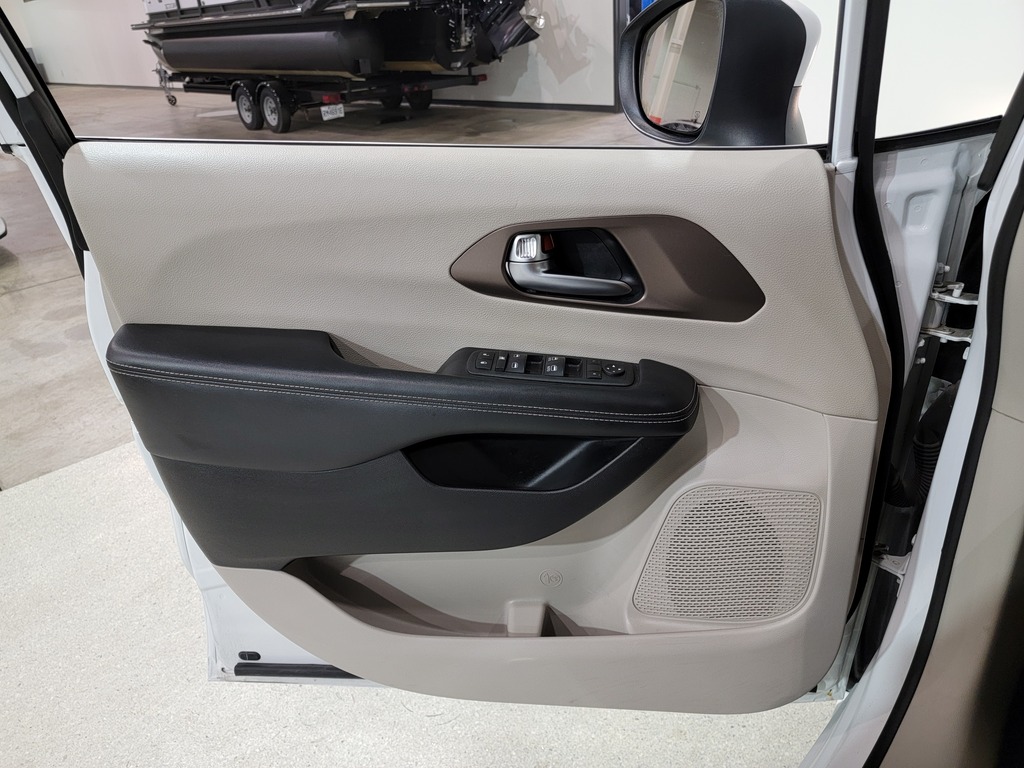 Chrysler Grand Caravan 2022