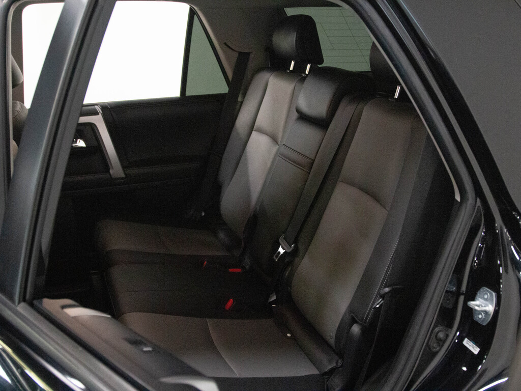 2017 Toyota 4Runner SR5, Toronto, Cash