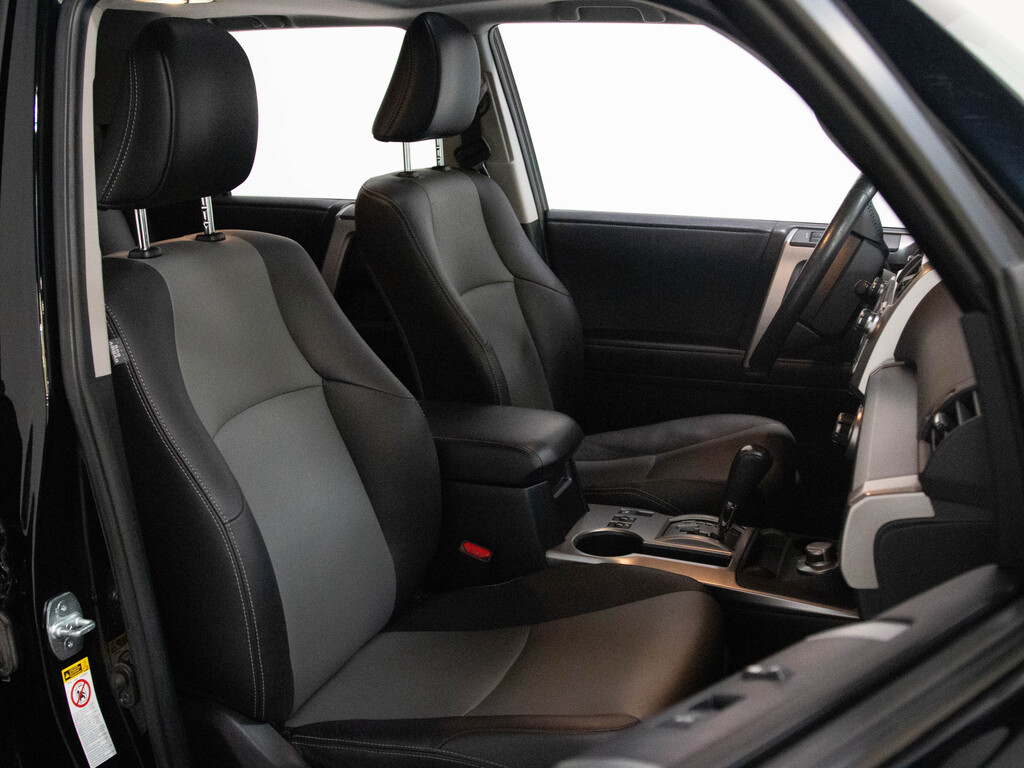 2017 Toyota 4Runner SR5, Toronto, Cash