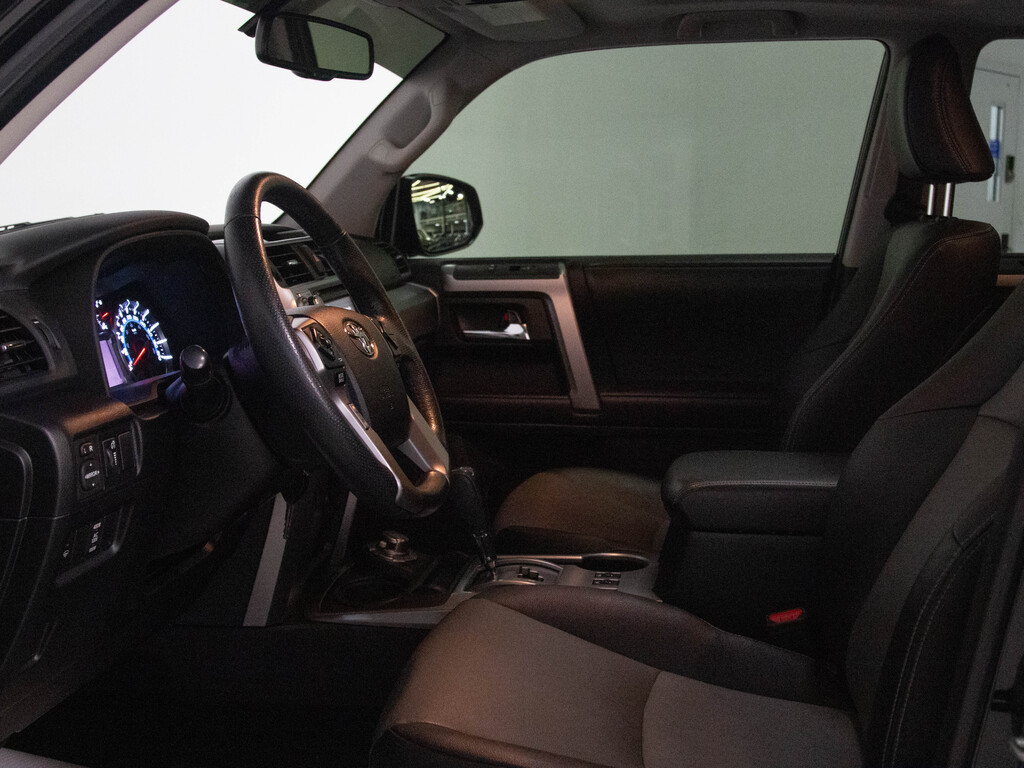 2017 Toyota 4Runner SR5, Toronto, Cash