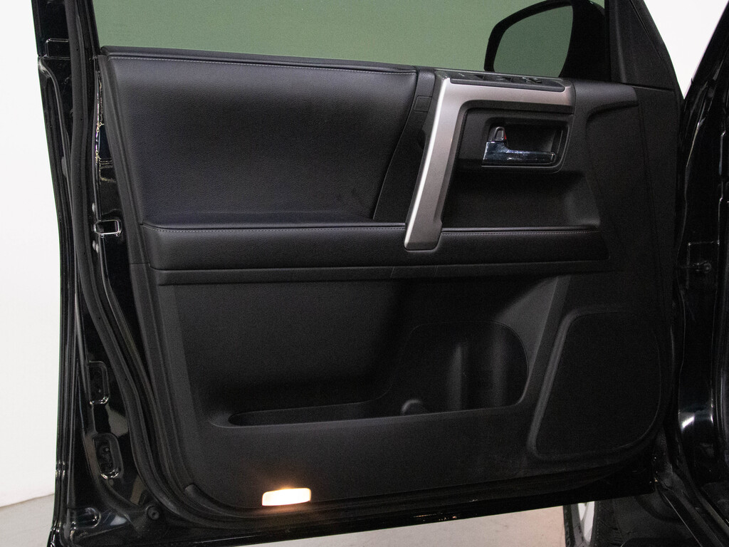 2017 Toyota 4Runner SR5, Toronto, Cash