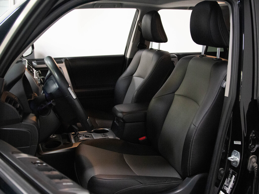 2017 Toyota 4Runner SR5, Toronto, Cash